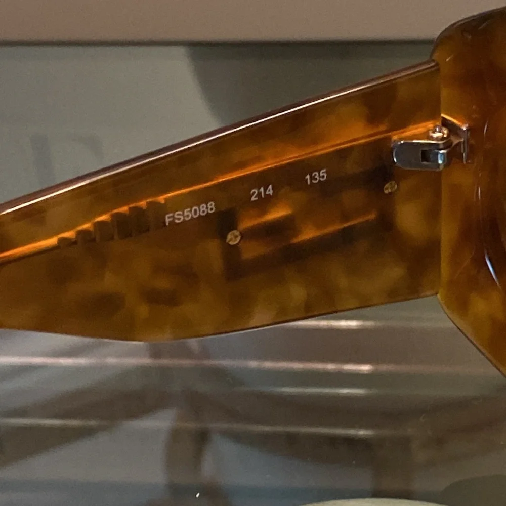 Fendi sunglasses - Picture 7 of 15